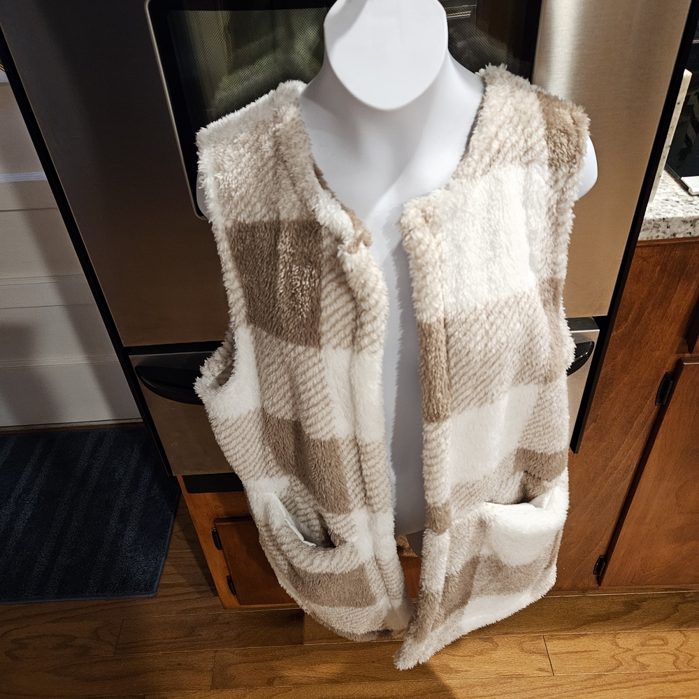 Plaid Fuzzy Vest with Pockets